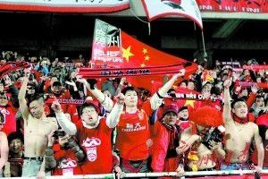 眉加阝是什么字